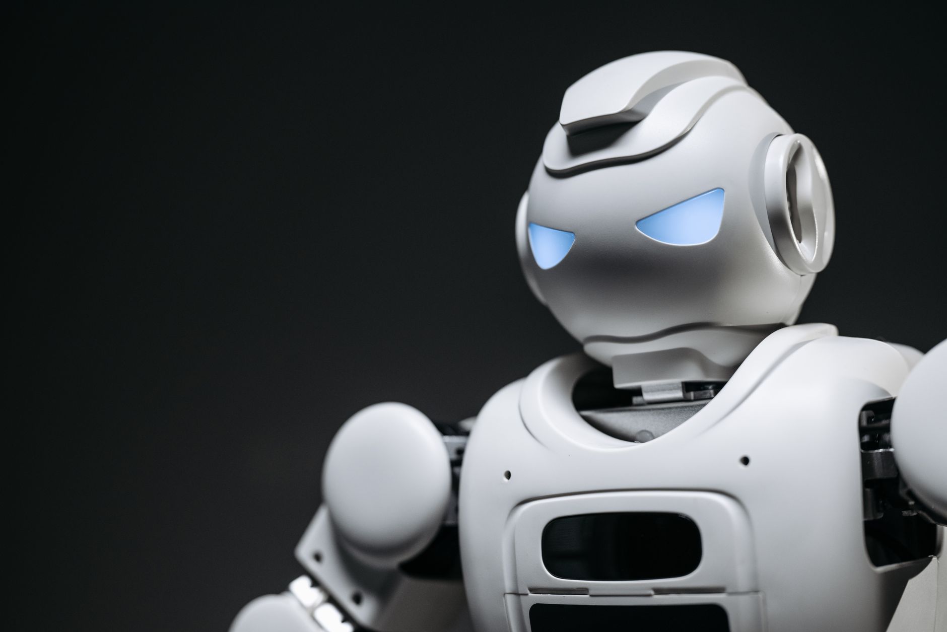 Tu empresa no necesita IA, necesita un empleado digital